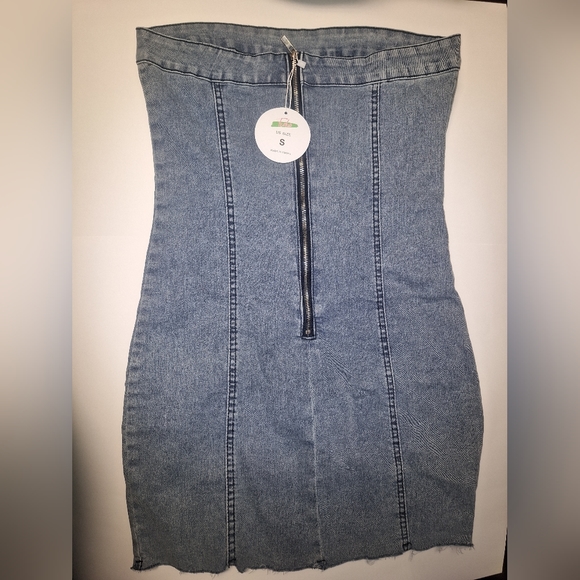 Dresses & Skirts - Sexy Jean mini dress - with zippered front- NWT